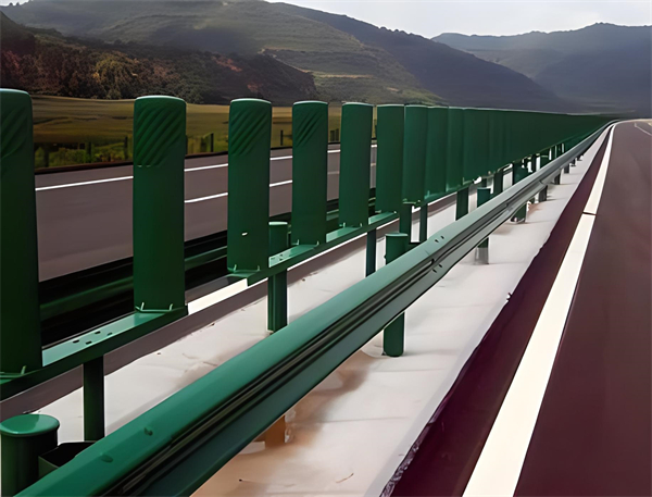 来宾三波护栏板在高速公路的应用